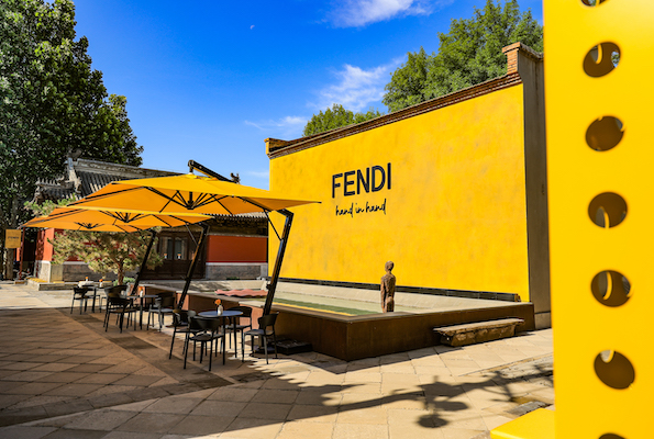 FENDI于北京举办‘hand in hand’匠心艺术展览